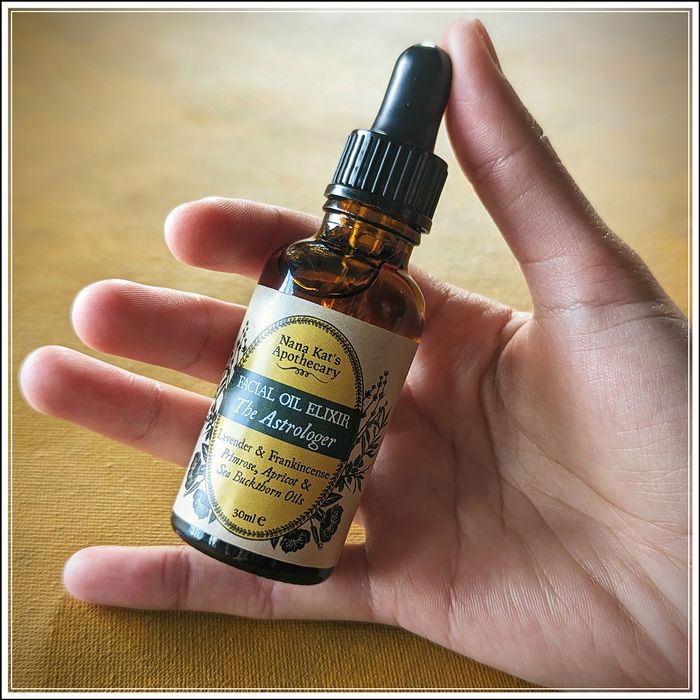 Facial Oil Elixir - The Astrologer - Lavender & Frankincense - Suitable for Dry & Sensitive Skin