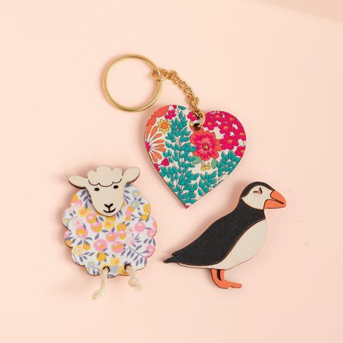 Artcuts Magnets, Keyrings and Brooches