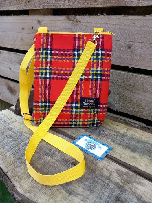 Canty Crossbody Bag
