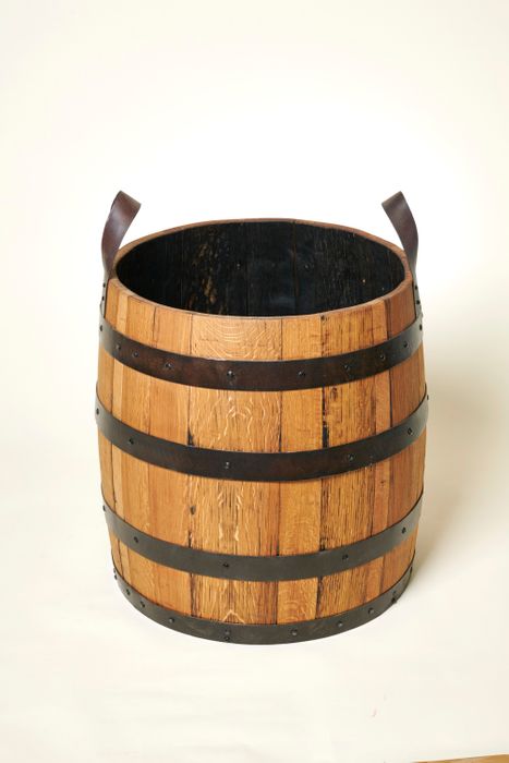 Round  log holder