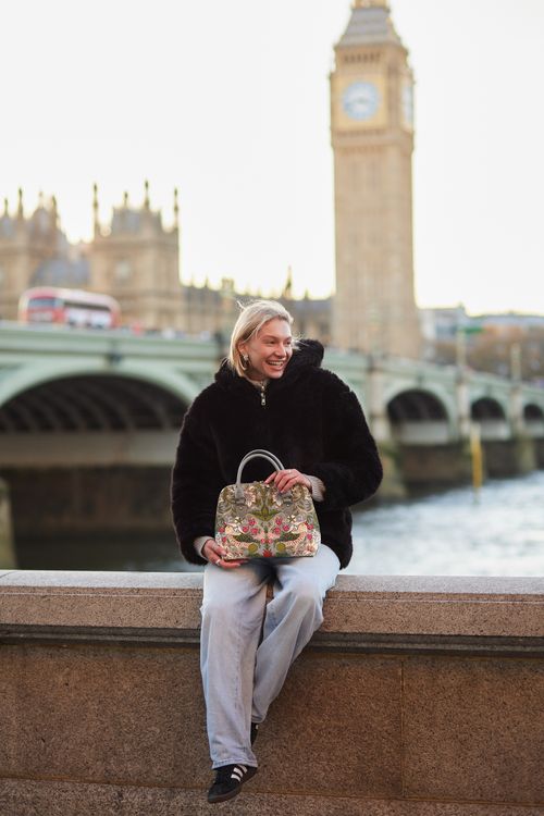 Signare & V&A-Strawberry Thief Grey