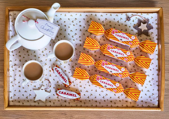 Tunnock's Caramel Wafer Christmas Cracker