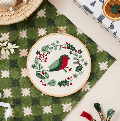 Robin Wreath Embroidery Kit