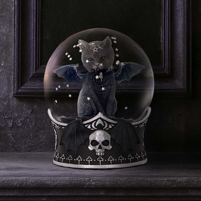 Cule Cuties Malpuss Snow Globe 13cm