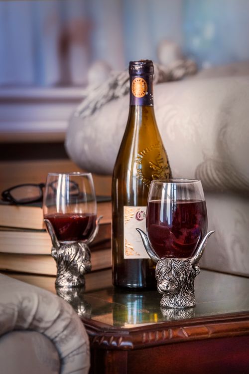 Highland Coo Wine Glass