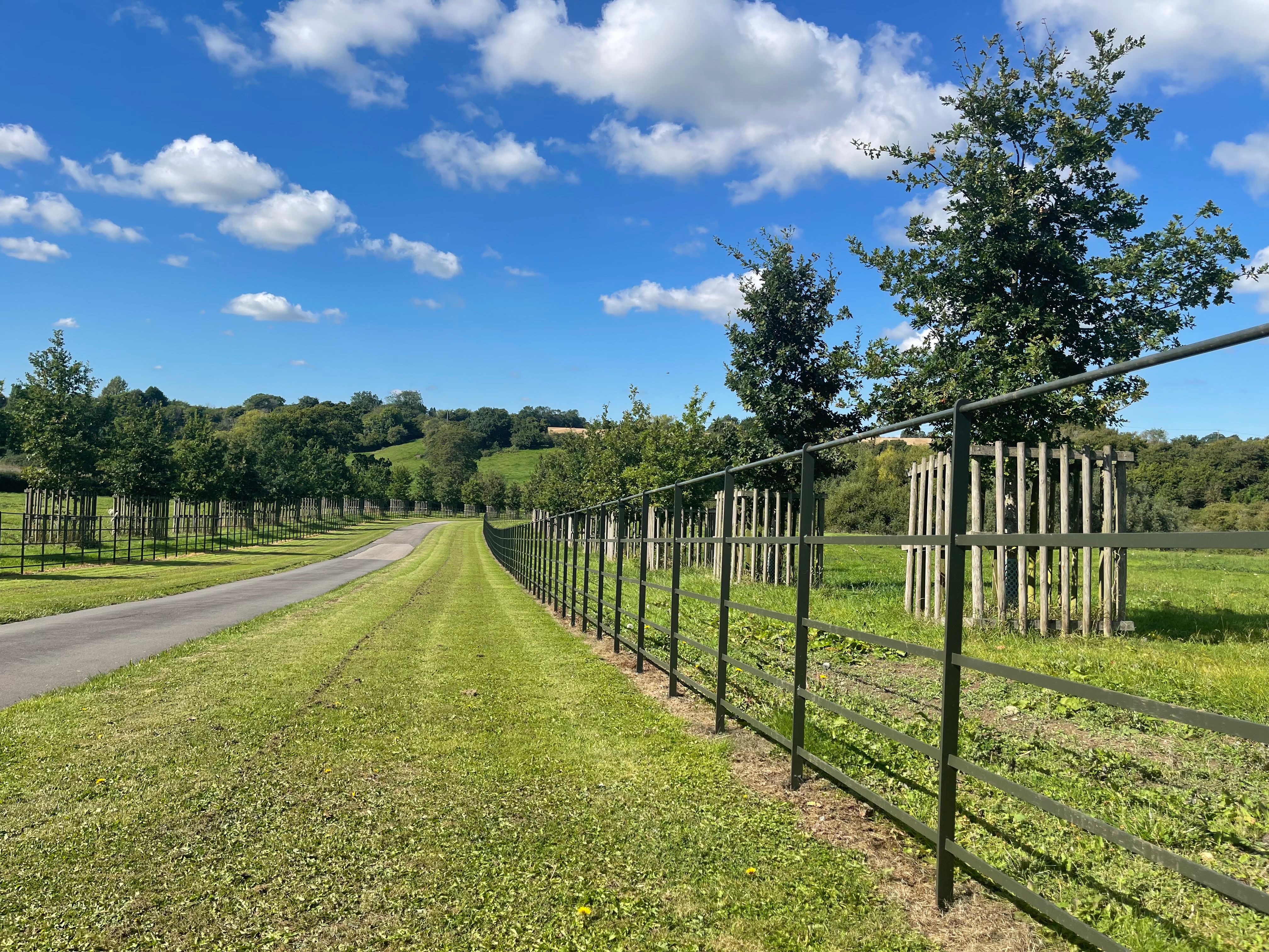 Traditional Eatate Fencing and Gates 