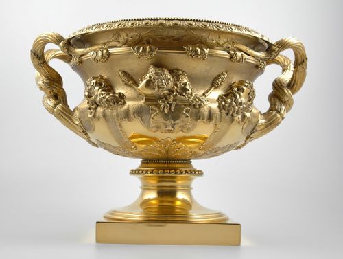 Victorian silver gilt Warwick vase marked for London 1891 by Walter & John Barnard weighing an impressive 167 Oz.