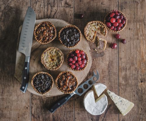 Dinky Topped Pork Pies 