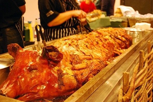 Castlemoor Farm Hog Roasr