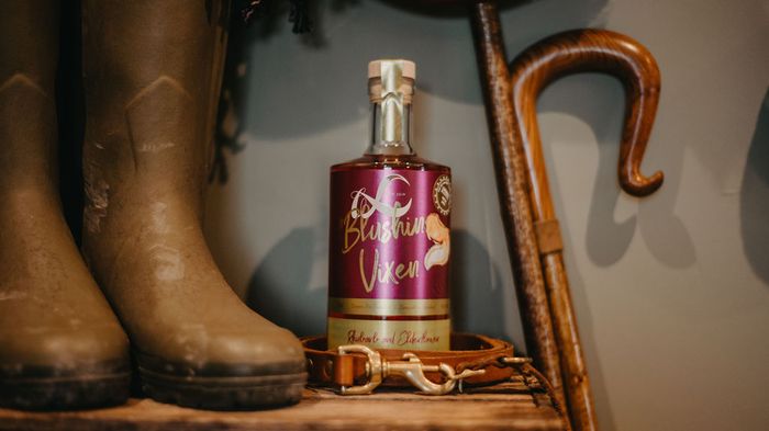 BLUSHING VIXEN Rhubarb and Elderflower gin 70cl 40%
