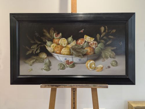 Siracusa lemons, Tarocco and Moro oranges and Verdino figs with insects