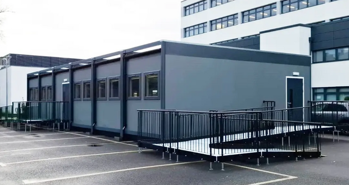Case Study: Temporary Lecture Theatre