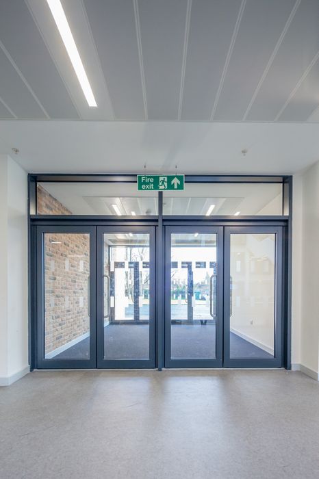 TITANE Next Commercial Door