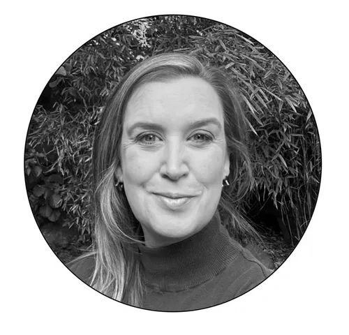 Jenni Robertson - Apple