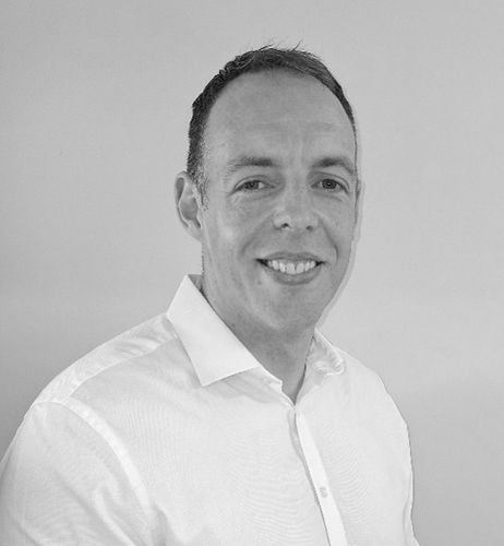 Adrian Farrelly - An Roinn Oideachais agus &Oacute;ige | Department of Education and Youth