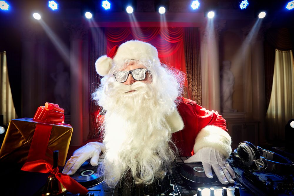 HOLIDAY TRIVIA WITH SANTA