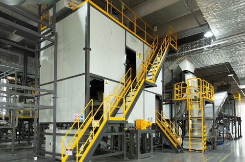 Commercial solution for sustainable lithium-ion battery recycling