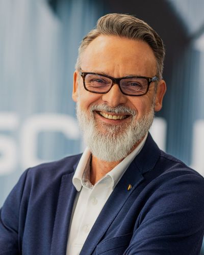 Stephan Peters - SCHUFA Holding AG
