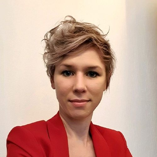 Valérie  Höß