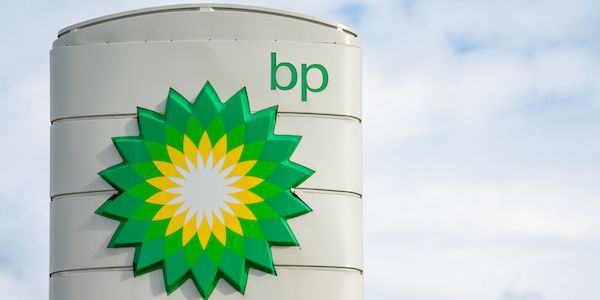 Oil Supermajors Bet Large on Green Hydrogen