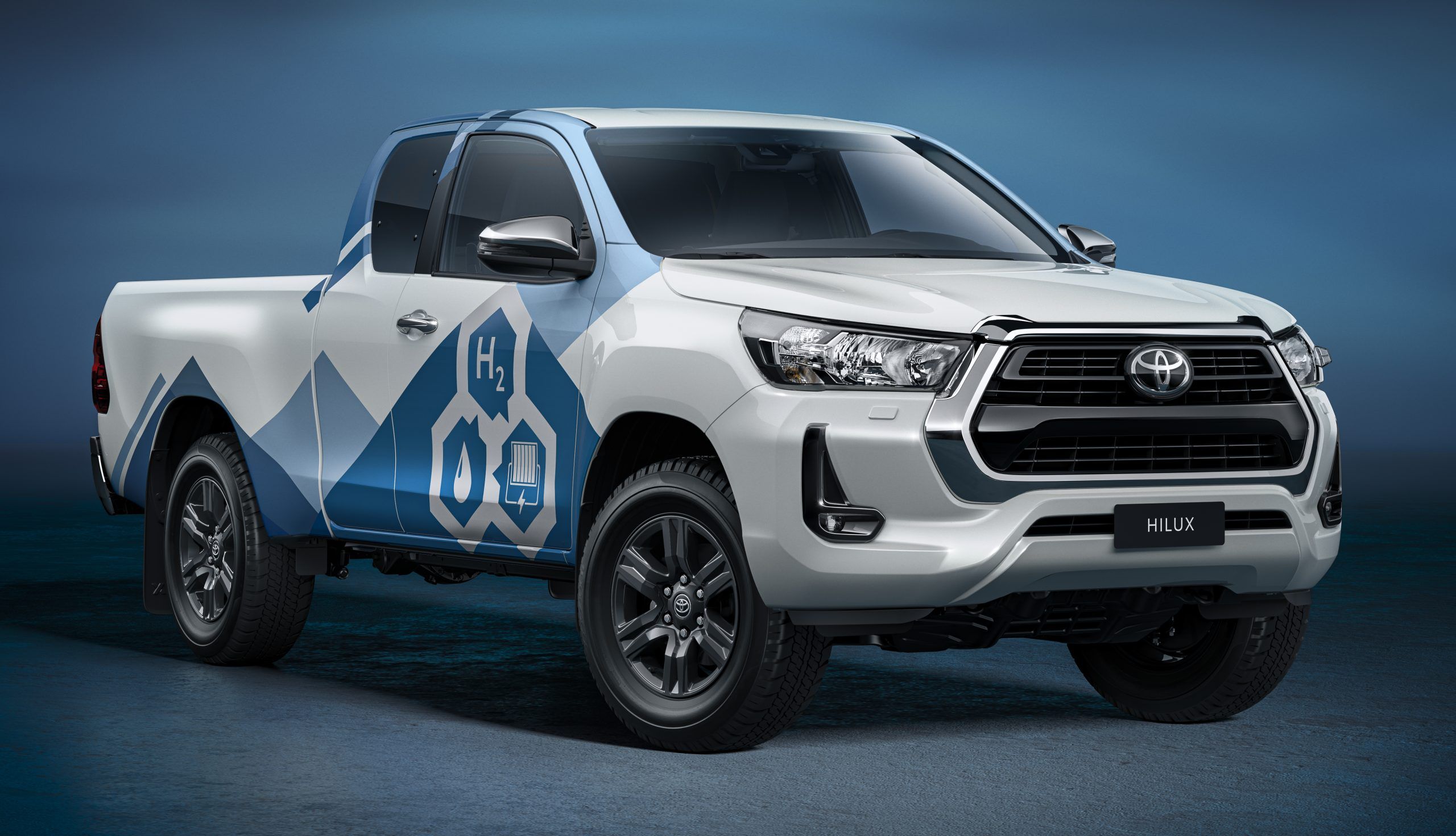 Toyota Lands Funding to Develop Hydrogen Fuel Cell Hilux Pickup in the UK