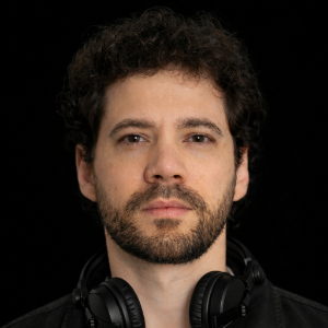 Dan R