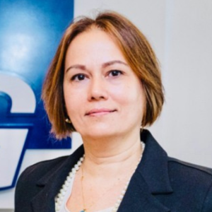 Speaker profile image for Giovana Ara&uacute;jo