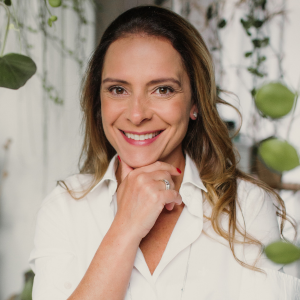 Speaker profile image for Thais Fornicola Neves