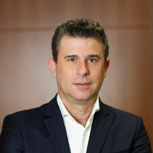 Speaker profile image for Fernando Degobbi