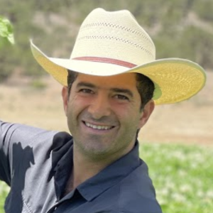 Speaker profile image for Roberto Garza