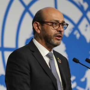 Speaker profile image for H.E. Luis Vayas Valdivieso